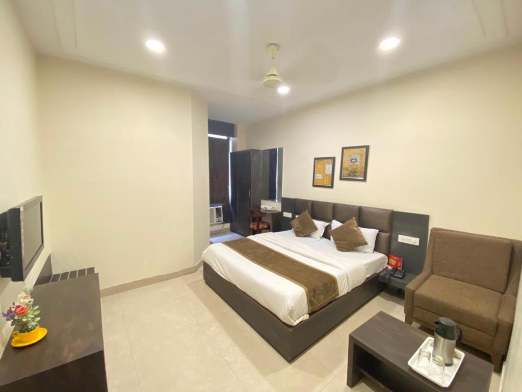 Fabhotel Nanda Ludhiana Exterior foto